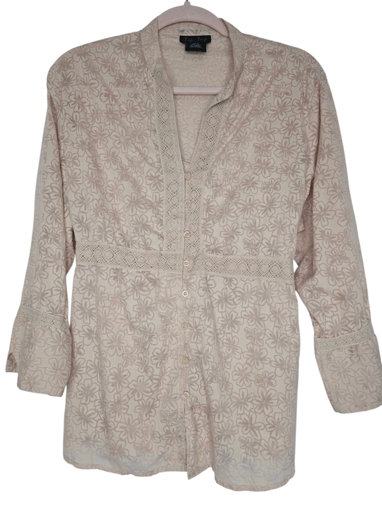 Tip Top Brand Tops - Vintage beige floral print blouse with delicate lace detailing and a V-neckline